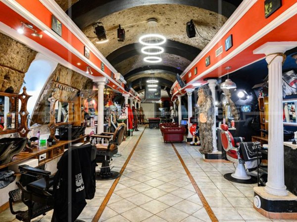 negozio in vendita a Roma in zona Portuense