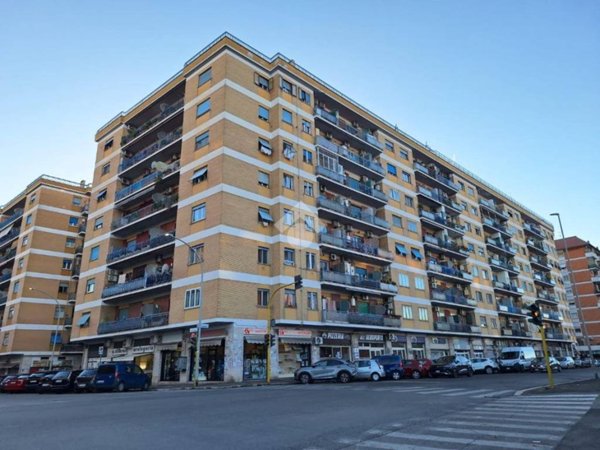 appartamento in vendita a Roma in zona Tuscolano