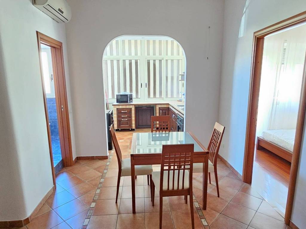 appartamento in vendita a Roma in zona Tomba di Nerone