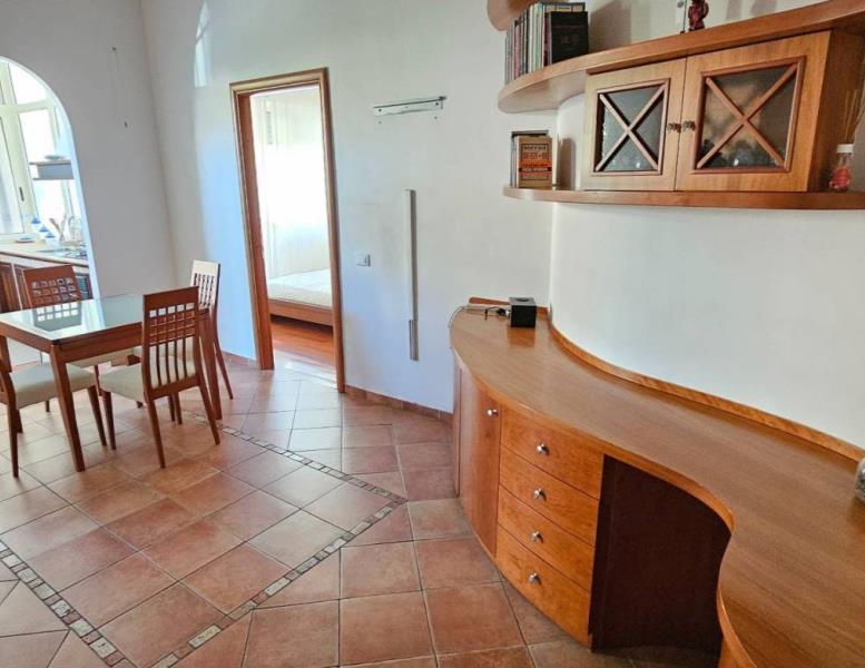 appartamento in vendita a Roma in zona Tomba di Nerone