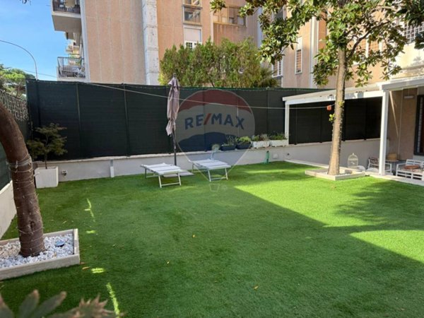 appartamento in vendita a Roma in zona Ardeatino