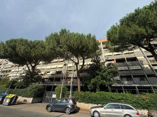 appartamento in vendita a Roma in zona Torre Maura