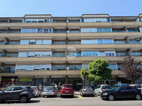 appartamento in vendita a Roma in zona Ostiense