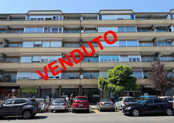 appartamento in vendita a Roma in zona Ostiense