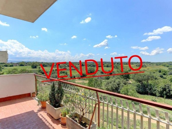 appartamento in vendita a Roma in zona Appio Latino
