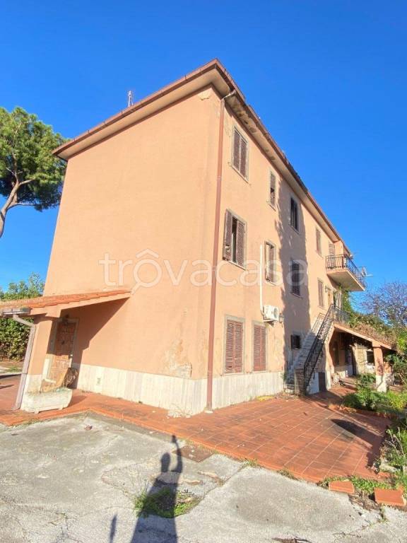 casa indipendente in vendita a Roma in zona Colle del Sole
