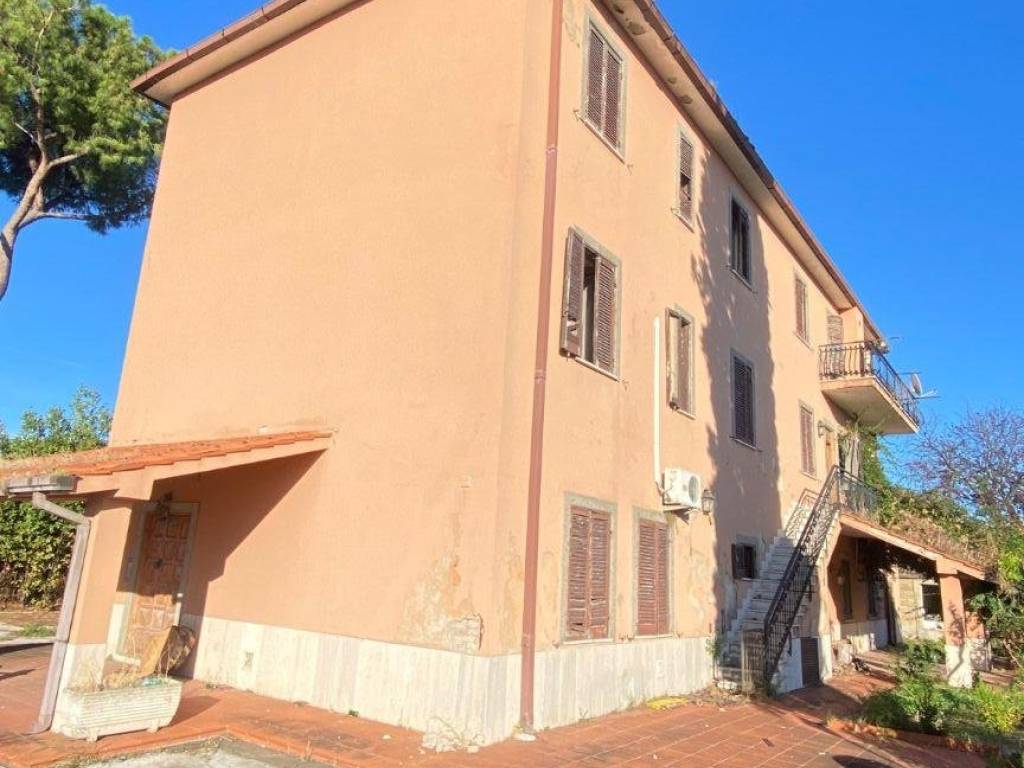 casa indipendente in vendita a Roma in zona Colle del Sole