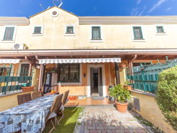 appartamento in vendita a Roma in zona Castelverde