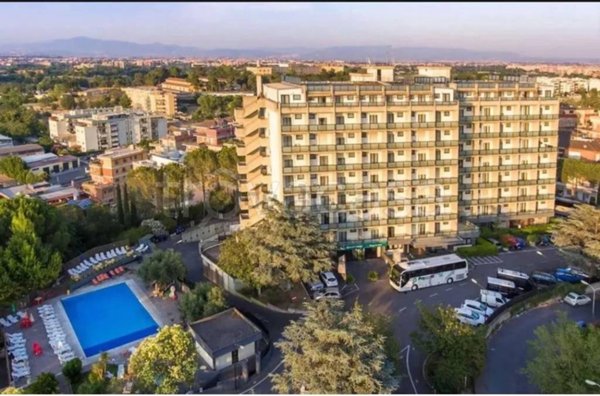 negozio in vendita a Roma in zona Pietralata