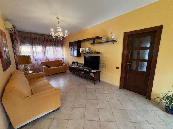 appartamento in vendita a Roma in zona Ostiense