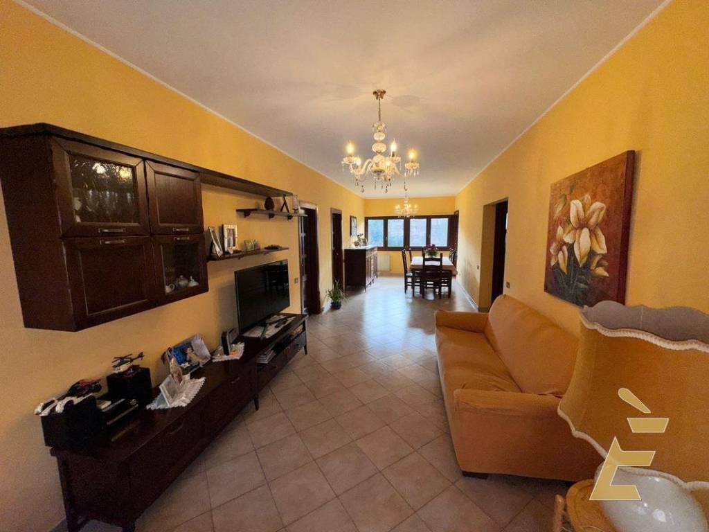 appartamento in vendita a Roma in zona Ostiense