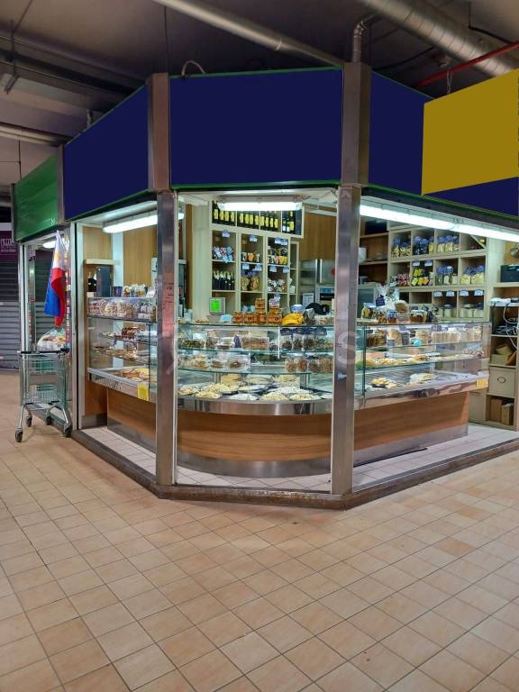 negozio in vendita a Roma in zona Trionfale