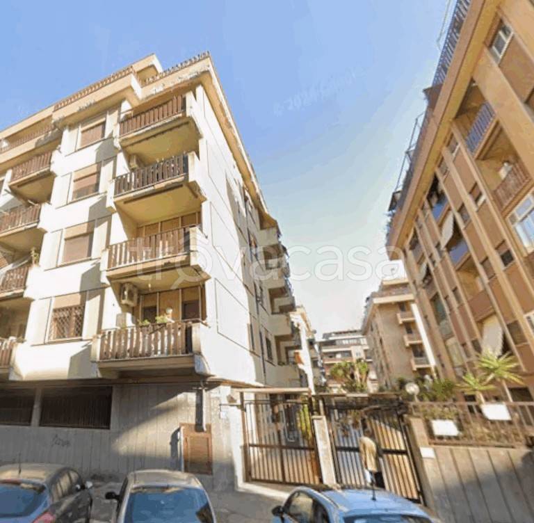appartamento in vendita a Roma in zona Ostia
