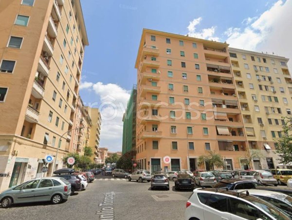 appartamento in vendita a Roma in zona Tuscolano