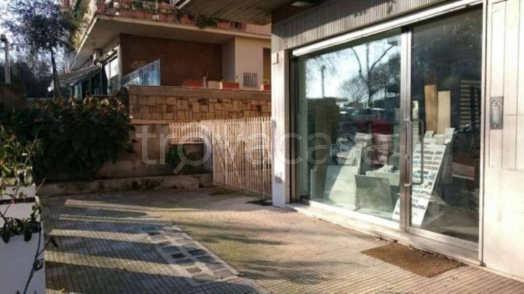 negozio in vendita a Roma in zona Gianicolense