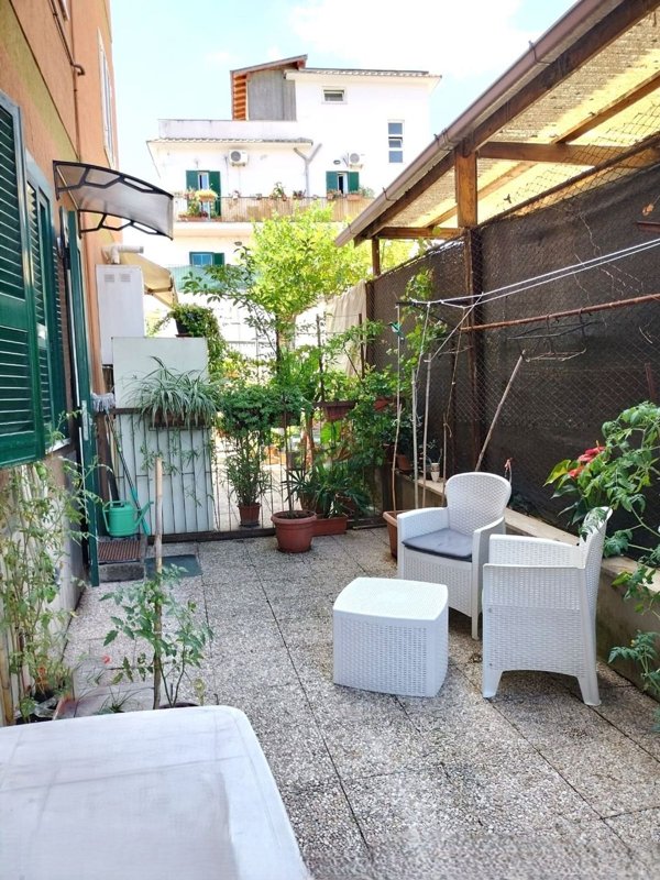 appartamento in vendita a Roma in zona Torre Angela