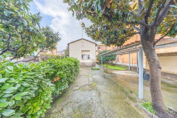 casa indipendente in vendita a Roma in zona Alessandrino