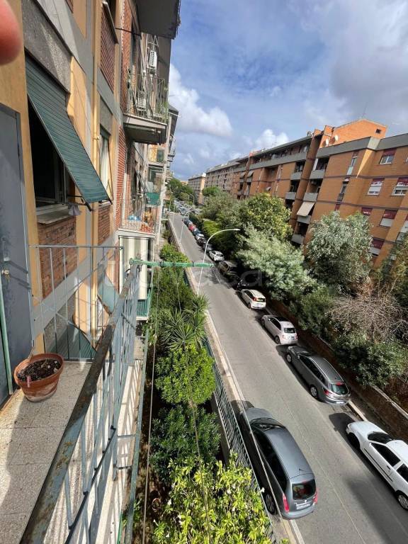 appartamento in vendita a Roma in zona Cinecittà