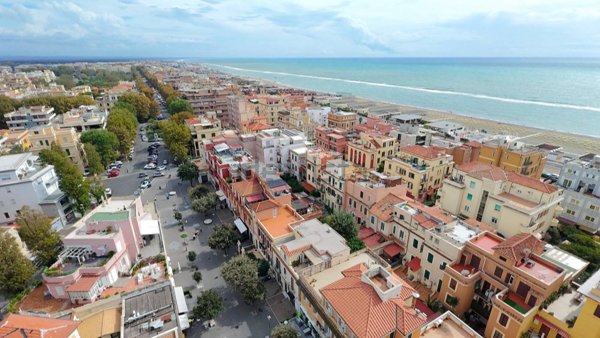 appartamento in vendita a Roma in zona Ostia