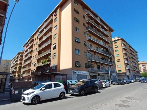 appartamento in vendita a Roma in zona Don Bosco