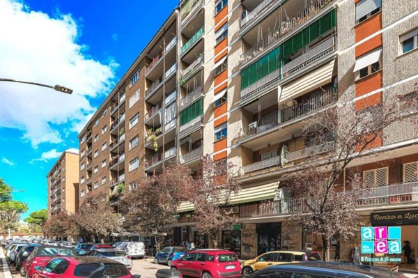 appartamento in vendita a Roma in zona Ostiense