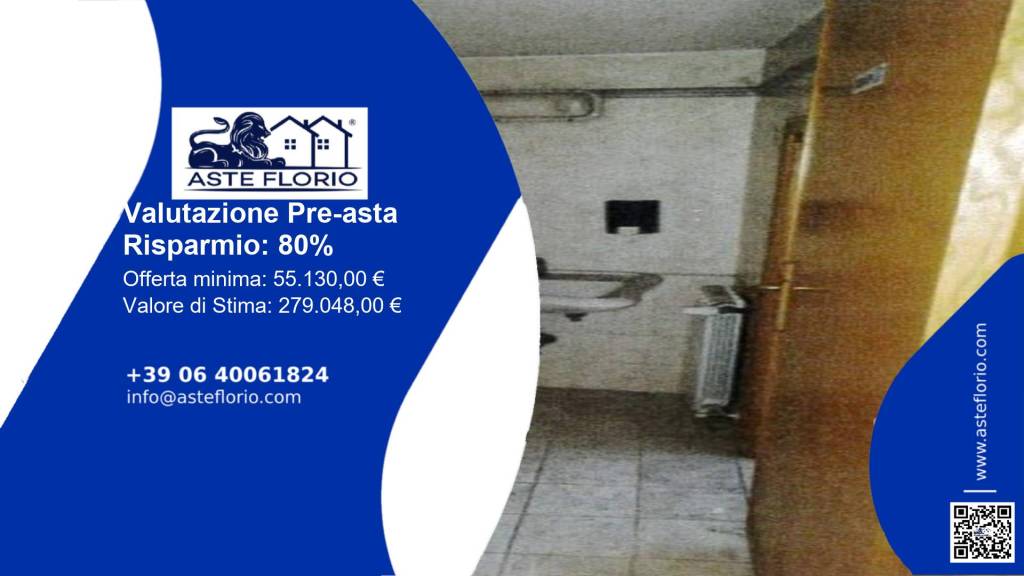 negozio in vendita a Roma in zona Finocchio