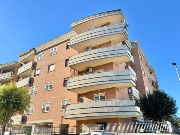 appartamento in vendita a Roma in zona Ponte di Nona
