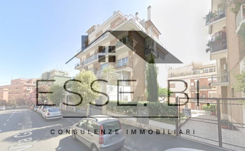 appartamento in vendita a Roma in zona Gianicolense