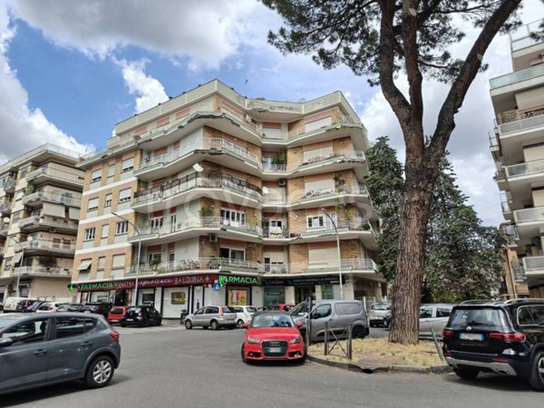 appartamento in vendita a Roma in zona Della Vittoria