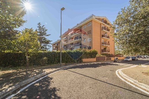 appartamento in vendita a Roma in zona Corviale