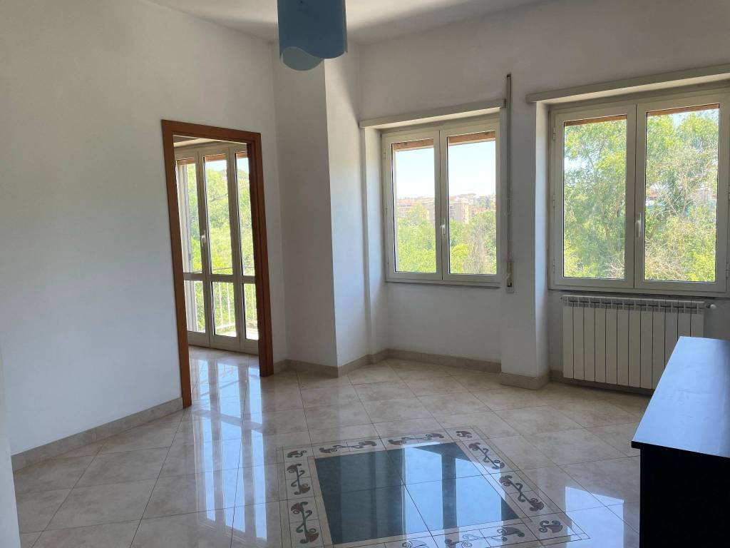 appartamento in vendita a Roma in zona Portuense