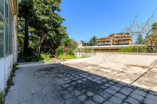 appartamento in vendita a Roma in zona Tuscolano