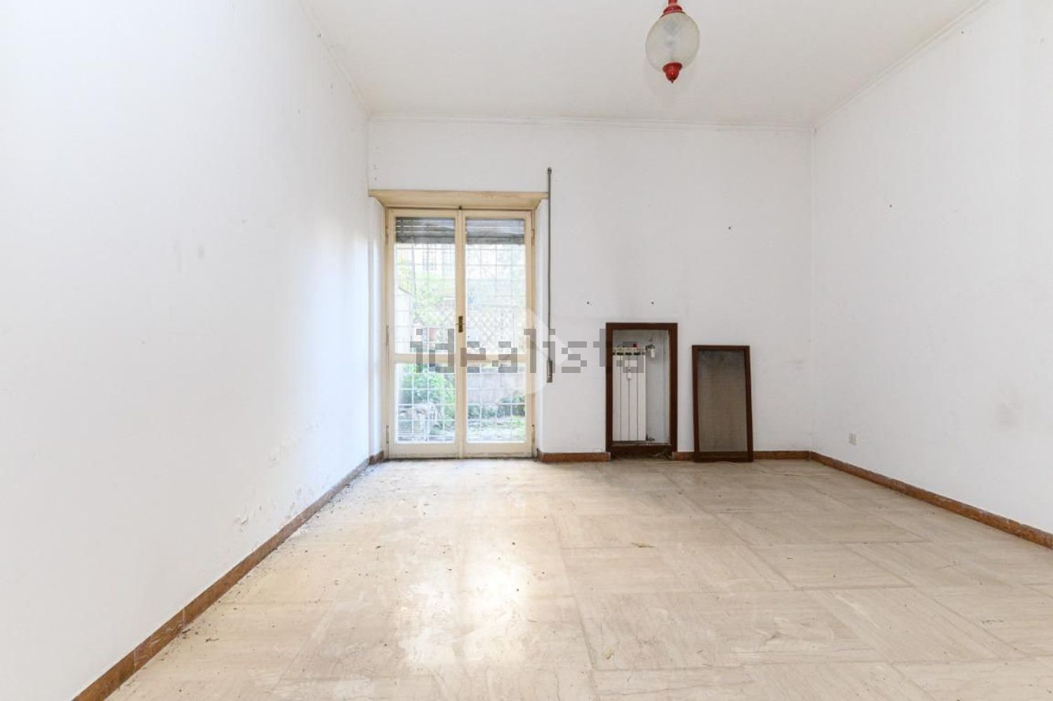 appartamento in vendita a Roma in zona Tuscolano