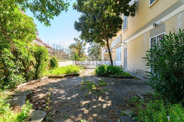 appartamento in vendita a Roma in zona Tuscolano