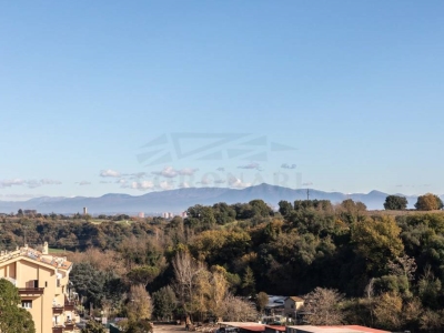 appartamento in vendita a Roma in zona Tomba di Nerone