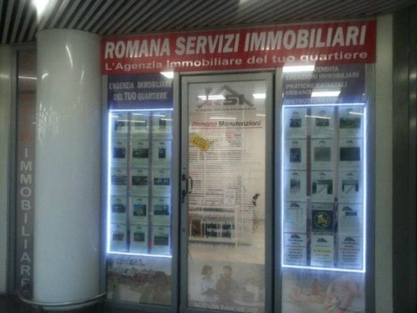 appartamento in vendita a Roma in zona Ardeatino