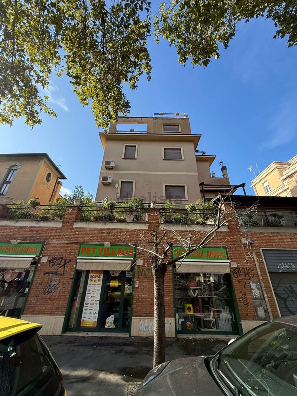 casa indipendente in vendita a Roma in zona Gianicolense