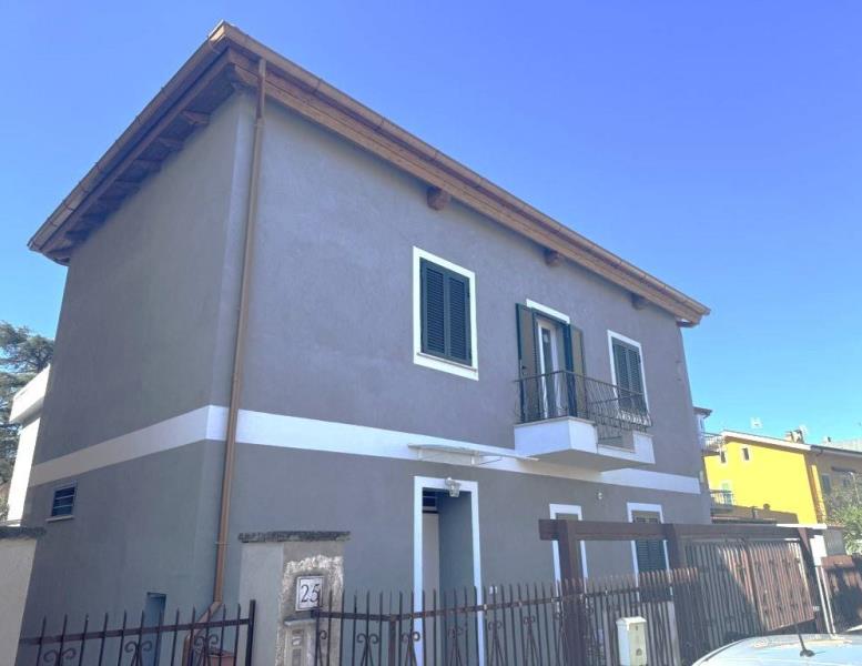 appartamento in vendita a Roma in zona Casal Morena