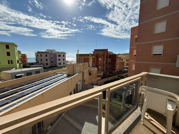 appartamento in vendita a Roma in zona Ostia