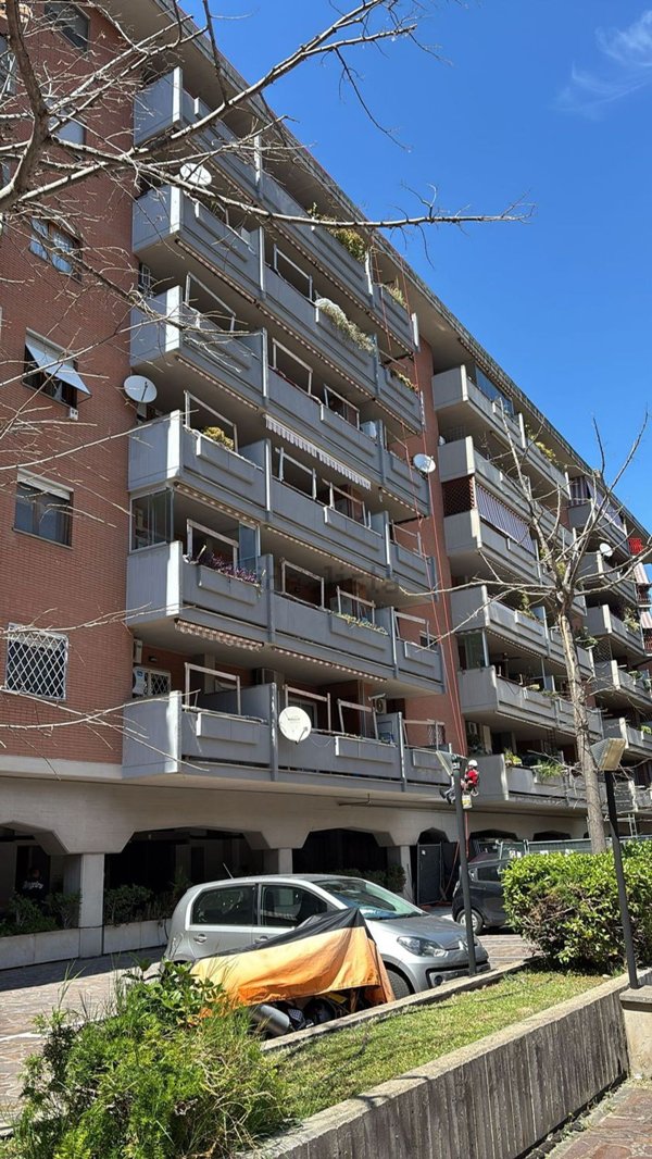 appartamento in vendita a Roma in zona Tor di Valle