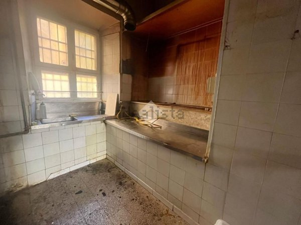 locale commerciale in vendita a Roma