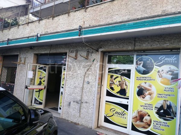 negozio in vendita a Roma in zona Collatino