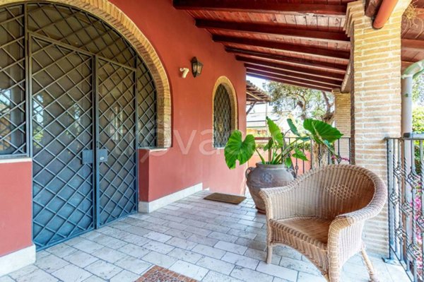 casa indipendente in vendita a Roma in zona Infernetto