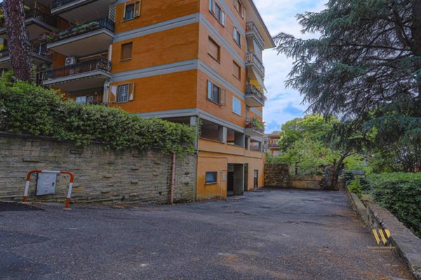 negozio in vendita a Roma in zona Ottavia