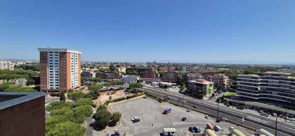 appartamento in vendita a Roma in zona Ostiense