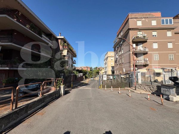 casa indipendente in vendita a Roma in zona Lunghezza