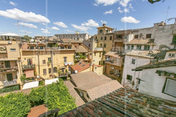 appartamento in vendita a Roma in zona Trastevere