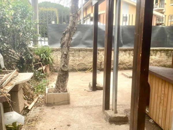 appartamento in vendita a Roma in zona Giardini di Corcolle