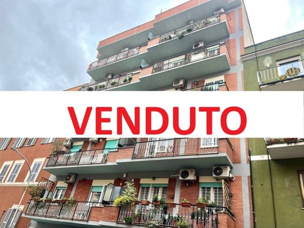 appartamento in vendita a Roma in zona Tuscolano