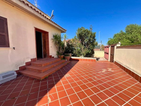 casa indipendente in vendita a Roma in zona Massimina/Casal Lumbroso